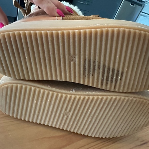 See by Chloé winter boots in tan. Size 6. - Picture 5 of 5